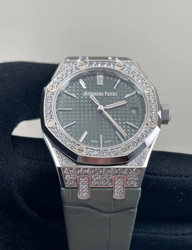 Audemars Piguet 15551BC.ZZ.D405CR.01 4