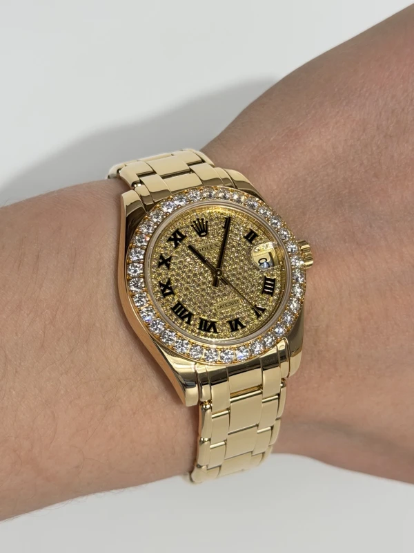 Rolex 34 mm, yellow gold and diamonds 81298 4