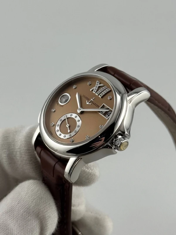 Ulysse Nardin Ladies Small Seconds 243-22/30-09 5