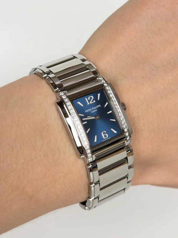 Patek Philippe 4910/12 4910/1200A-001 4