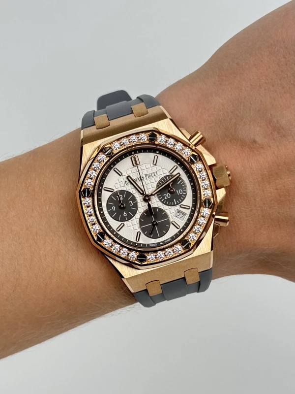 Audemars Piguet Chronograph 26231OR.ZZ.D003CA.01 9