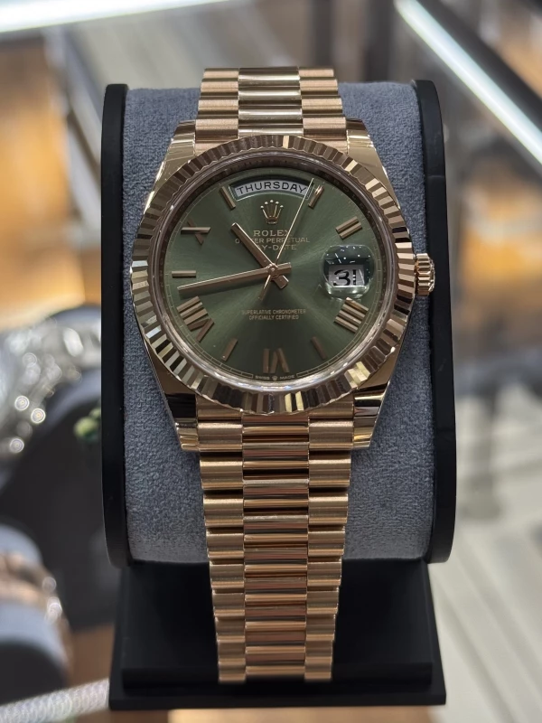 Rolex 40 mm Everose Gold 228235-0025 2