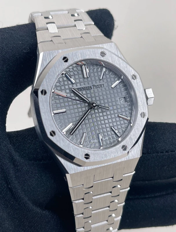 Audemars Piguet Royal Oak Selfwinding 37 mm 15550ST.OO.1356ST.07 3