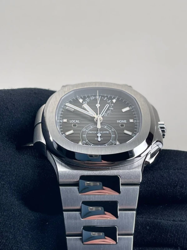 Patek Philippe TRAVEL TIME CHRONOGRAPH 5990/1A-001 4