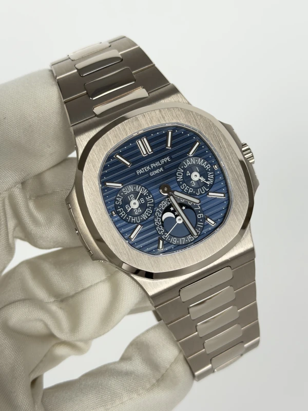 Patek Philippe 5740/1G-001 2