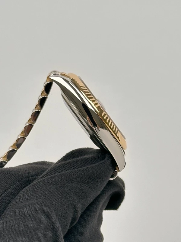 Rolex 41 mm, steel and yellow gold 126333-0020 3