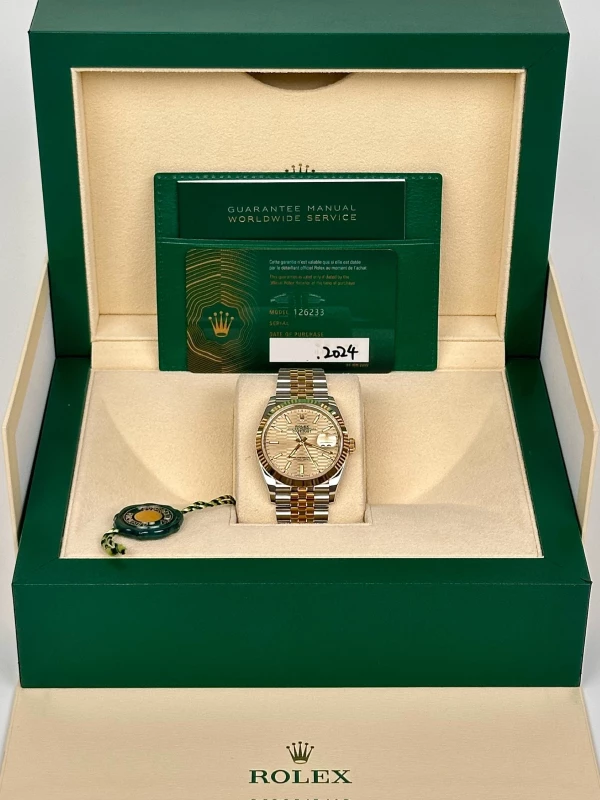Rolex 36 mm, Oystersteel and yellow gold 126233-0039 5