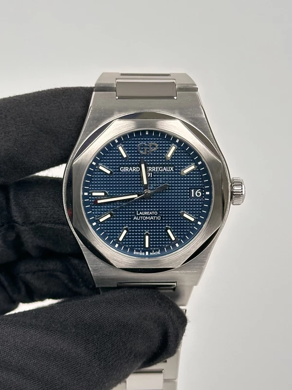 Girard Perregaux 42 mm 81010-11-431-11A 3