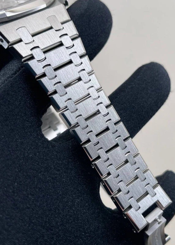 Audemars Piguet Chronograph 41 mm  26331ST.OO.1220ST.01 6