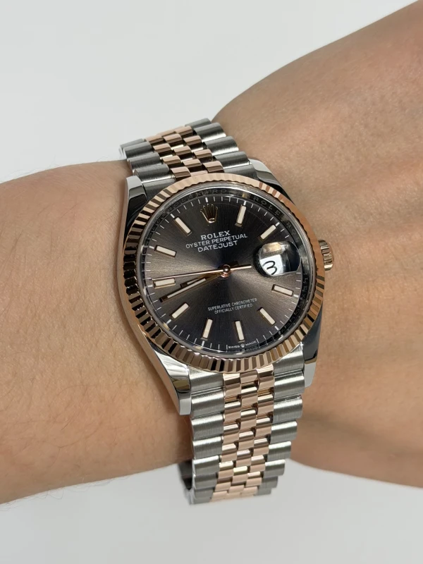 Rolex 36 mm, Oystersteel and Everose gold 126231-0013 5