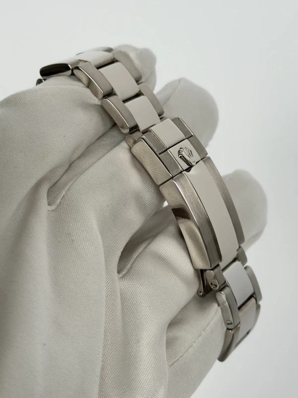 Rolex Cosmograph Daytona 40mm White Gold 116509 pave fix 3