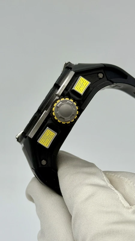 Richard Mille Flyback Ultimate Edition RM 032 8