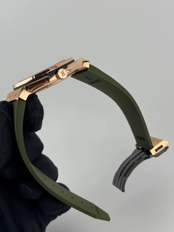 Hublot Green King Gold 45 mm 511.OX.8980.LR 9