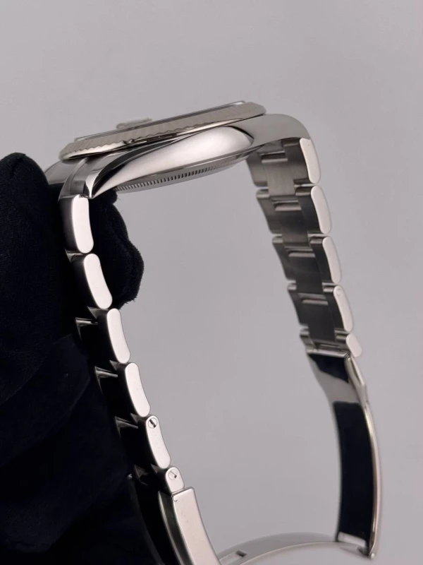 Rolex 41 mm, steel and white gold 126334-0017 5