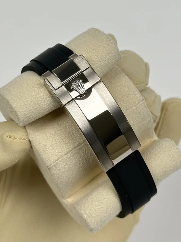 Rolex Cosmograph 40mm White Gold 126519LN-0004 5