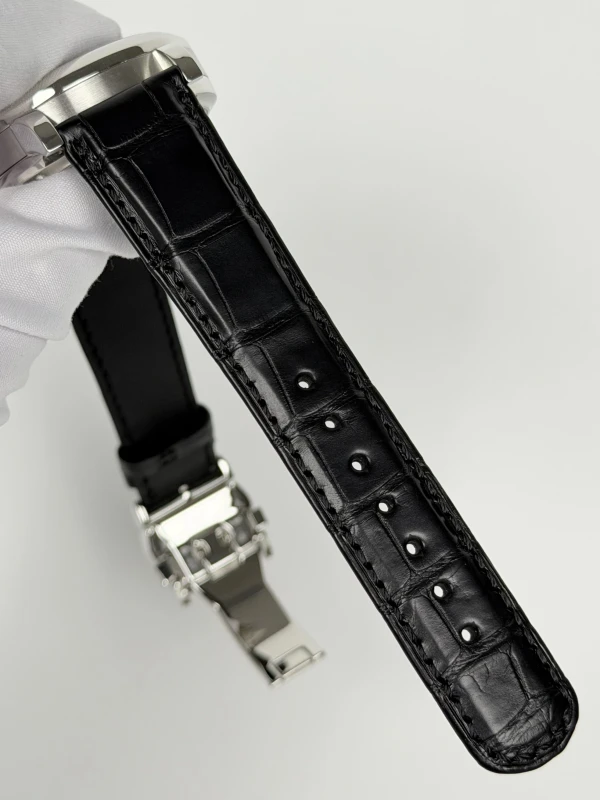 A. Lange & Sohne 147.025F 4