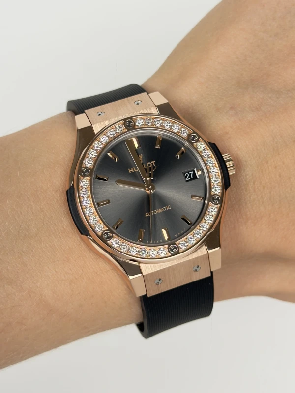 Hublot King Gold Diamonds 565.OX.7081.RX.1204 6