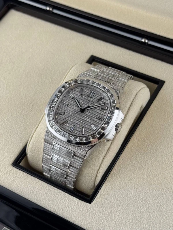 Patek Philippe NAUTILUS 5811/1460G-001 9