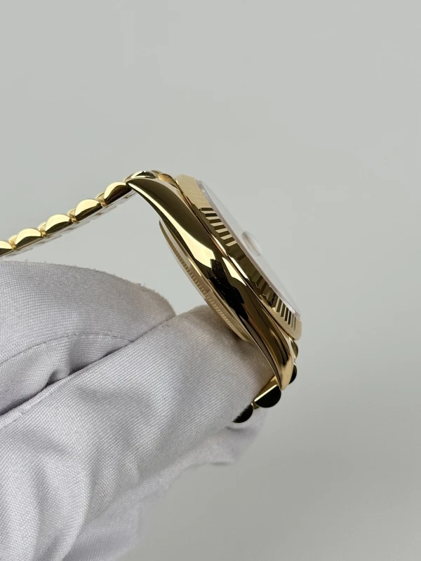Rolex 40 mm Yellow Gold 228238-0002 3