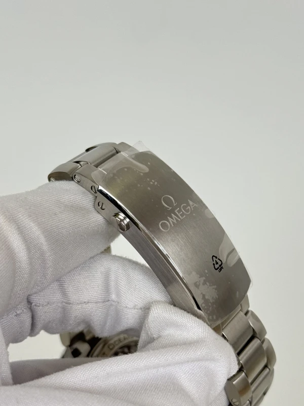 Omega Planet Ocean 600M Co‑Axial Master Chronometer 43,5 mm 215.30.44.21.01.001 5