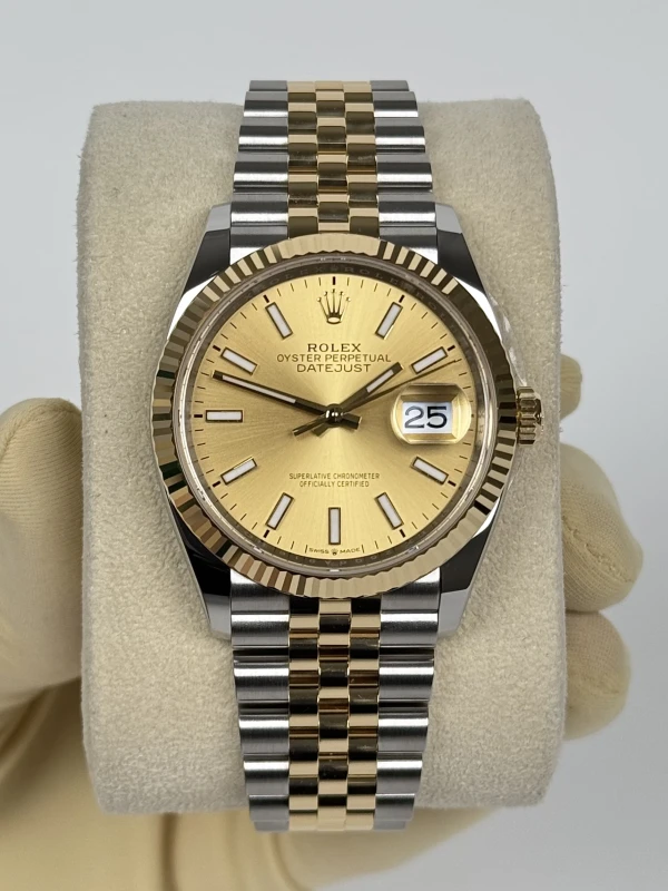 Rolex 36 mm, Oystersteel and yellow gold 126233-0015 2