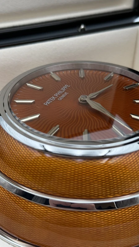Patek Philippe The Hour Circle Yellow 25001M-001 6