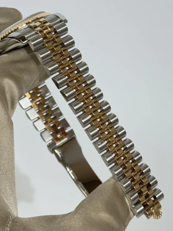 Rolex 36mm Steel and Yellow Gold 116233 chdj 3