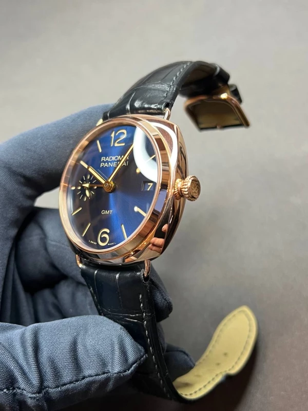 Panerai 3 Days GMT Oro Rosso Special Editions 2014 PAM00598 5
