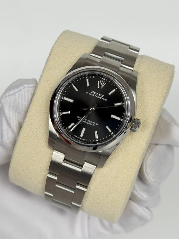 Rolex 34 mm Steel 124200-0002 3