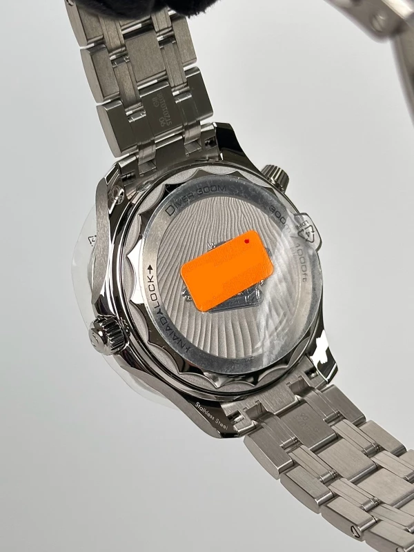 Omega Diver 300M Omega Co‑Axial Master Chronometer 42 mm 210.30.42.20.01.002 7