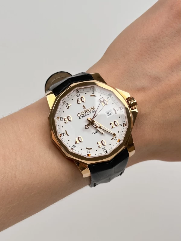 Corum Challenger GMT 44 383.330.55/0081 AA12 9