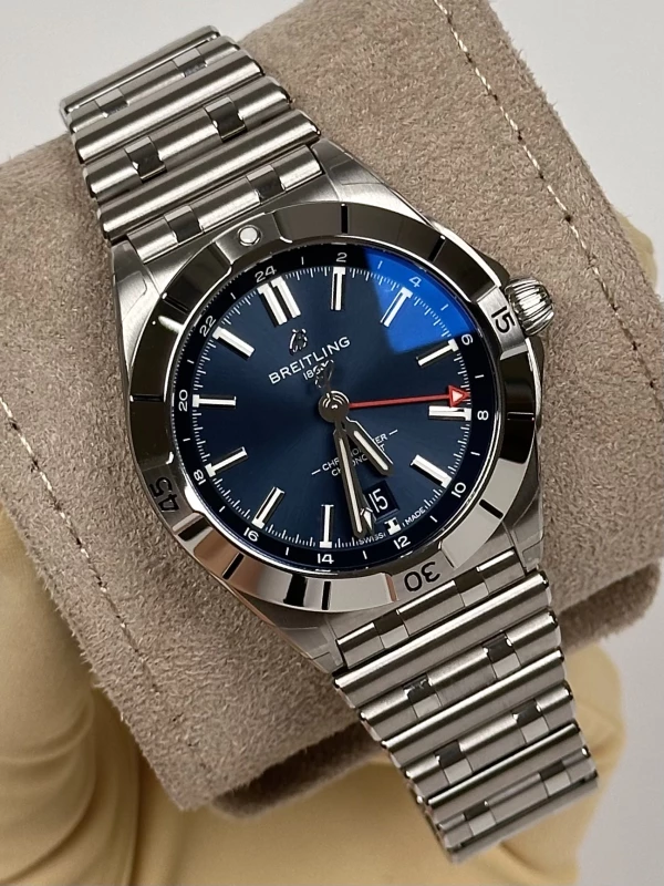 Breitling AUTOMATIC GMT 40 A32398101C1A1 3