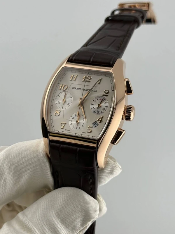 Girard Perregaux Chronograph  27650-52-122-BAEA 8