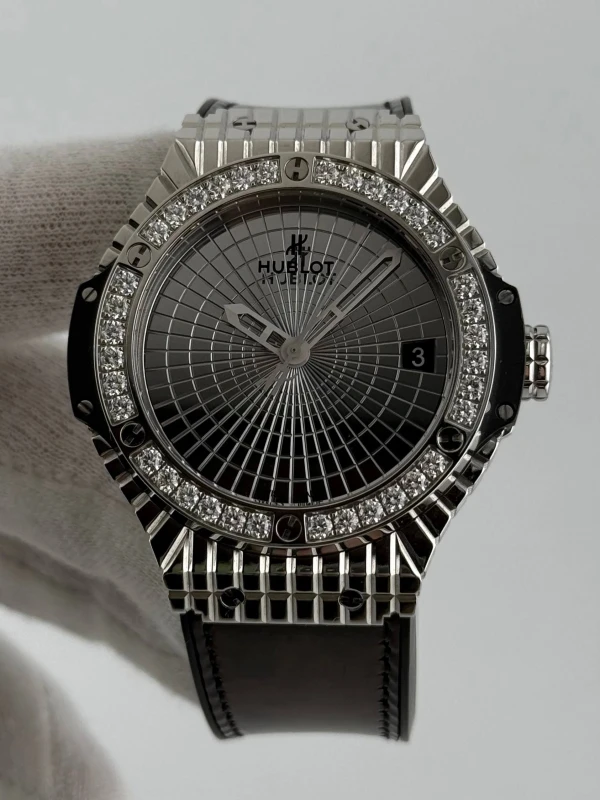 Caviar Steel Diamonds