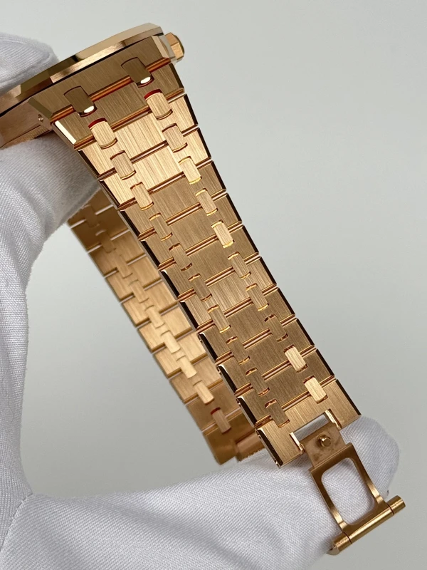 Audemars Piguet 26730OR.OO.1320OR.05 6