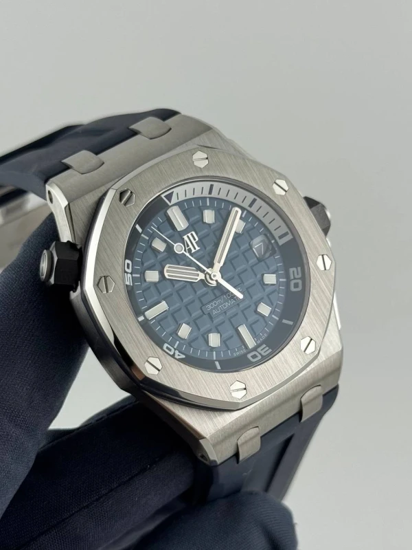 Audemars Piguet Diver 15720ST.OO.A027CA.01 7