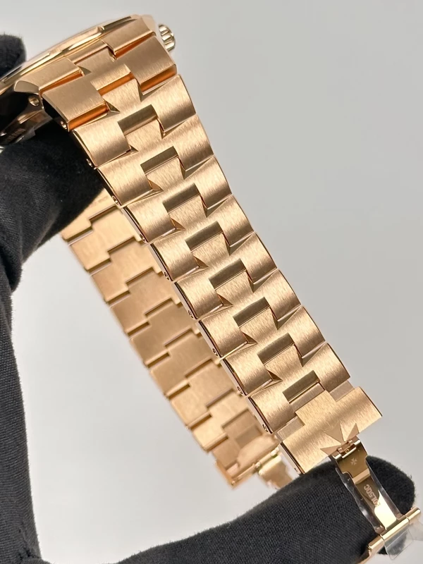 Vacheron Constantin SELF-WINDING 4520V/210R-B967 7