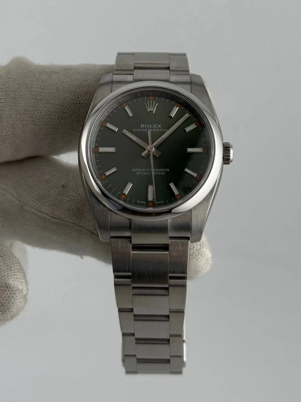 Rolex 34 mm Steel 114200 green 2