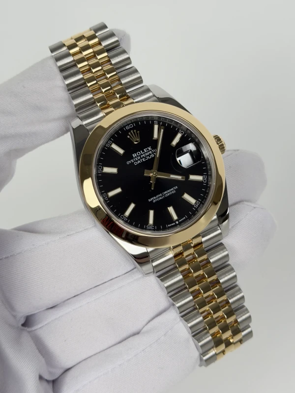 Rolex 41 mm, steel and yellow gold 126303-0014 2