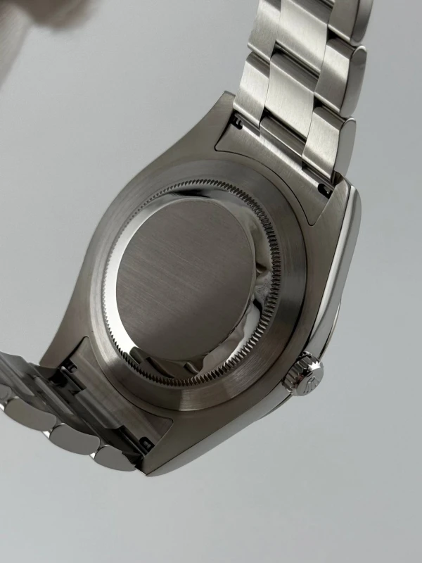 Rolex 41mm  Rhodium Diamond 116334-0009 9