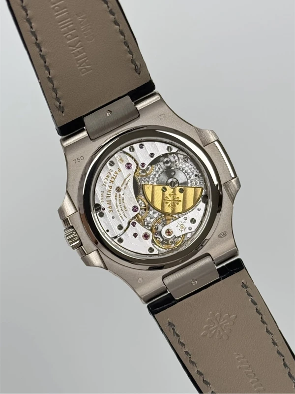 Patek Philippe 5712 5712G-001 9