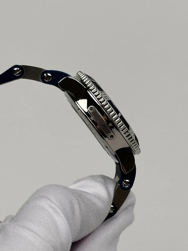 Ulysse Nardin Hammerhead Shark 263-91LE 5