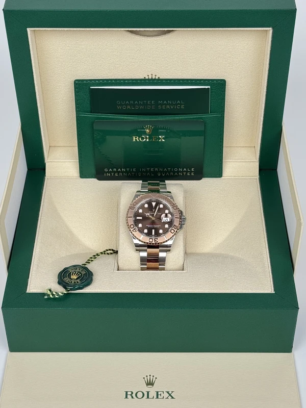 Rolex 40 MM, OYSTERSTEEL AND EVEROSE GOL 126621-0001 5