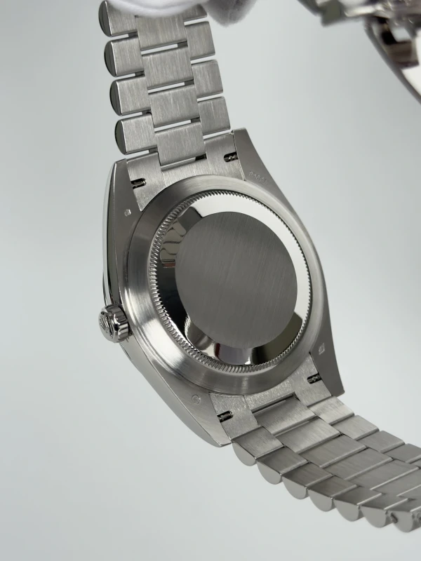 Rolex 40 mm, platinum 228206-0001 7