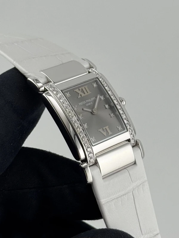 Patek Philippe 4920 4920G-001 3