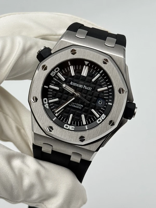 Audemars Piguet Diver 15703ST.OO.A002CA.01 4