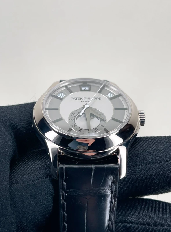 Patek Philippe 5205G-001 5205G-001 4