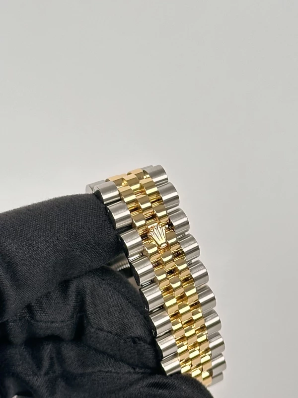 Rolex 36 mm Diamonds 116233FIX 7