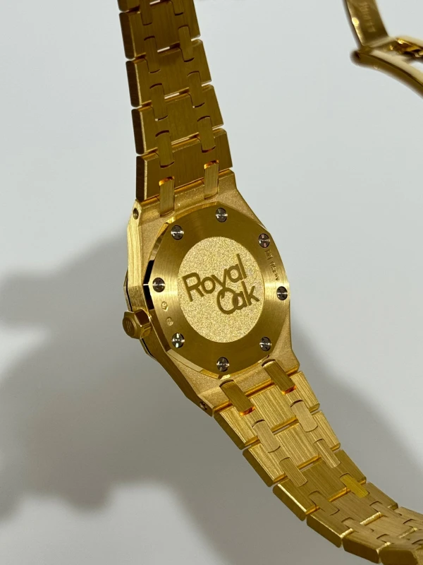 Audemars Piguet MINI FROSTED GOLD 67630BA.GG.1312BA.01 7