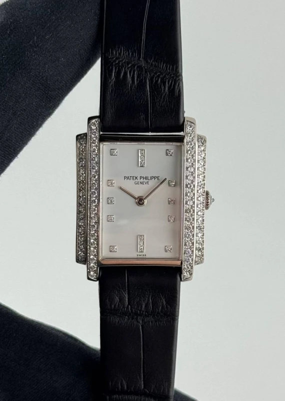 Patek Philippe 4825 4825/100J 2
